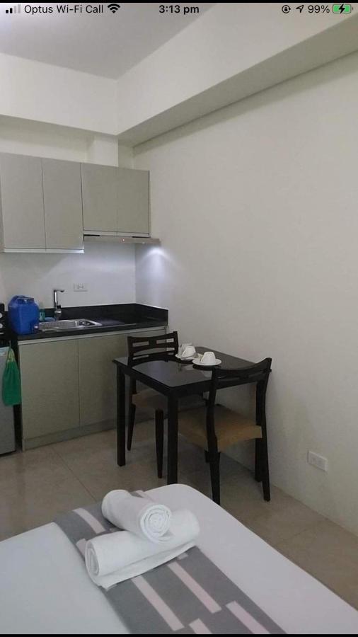 Affordable Makati Serviced Apartments Манила Экстерьер фото
