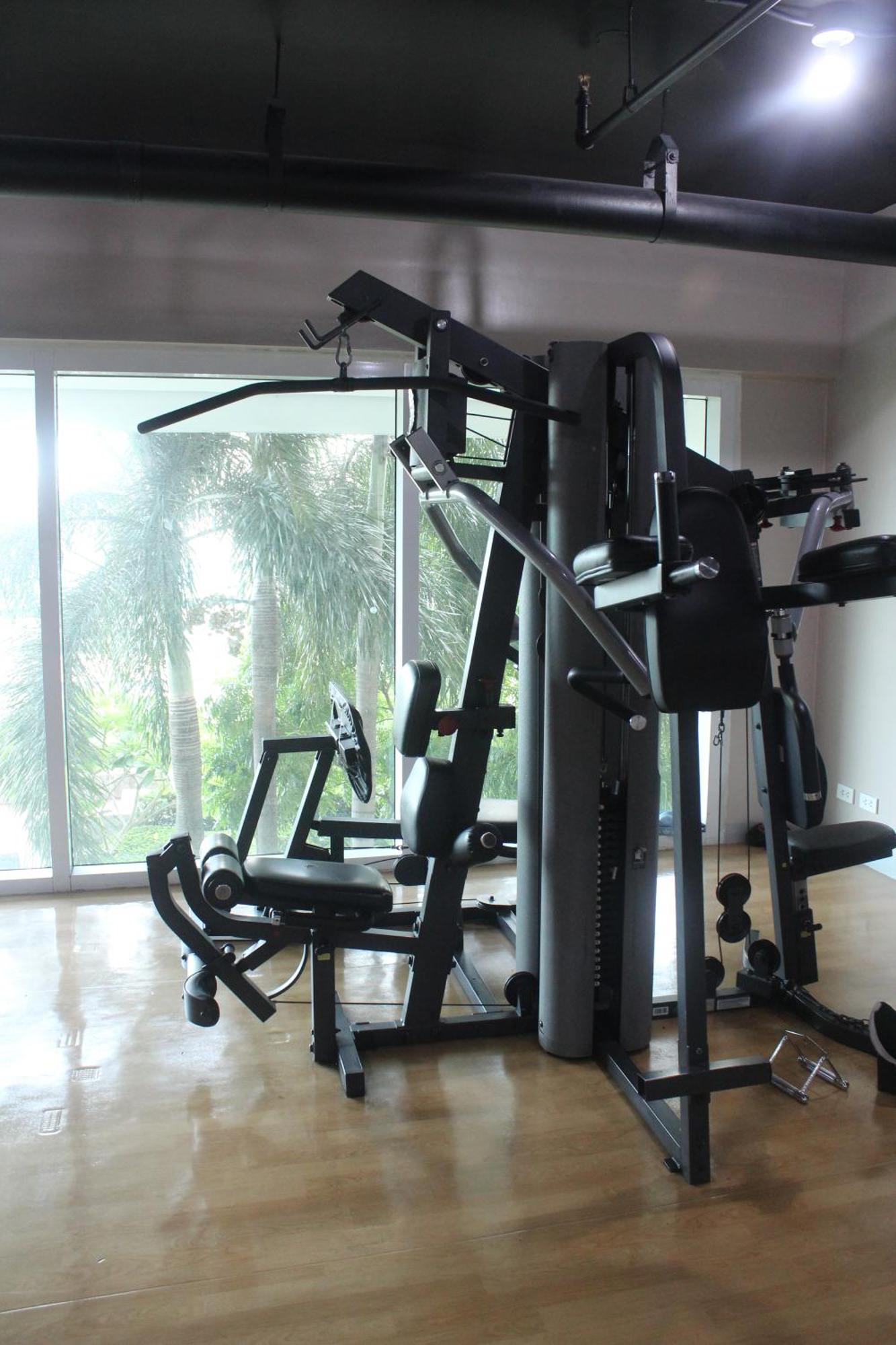 Affordable Makati Serviced Apartments Манила Экстерьер фото